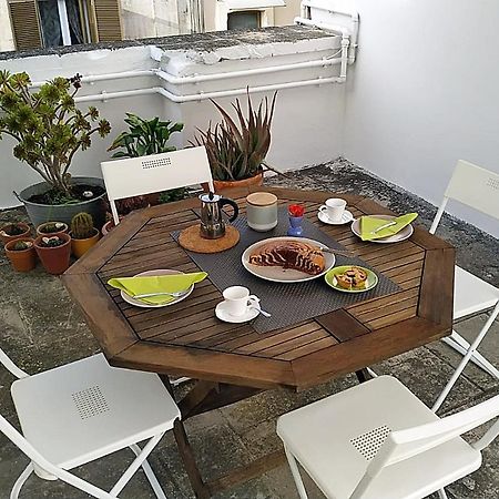 Casa Amelida Apartment Lecce Bagian luar foto