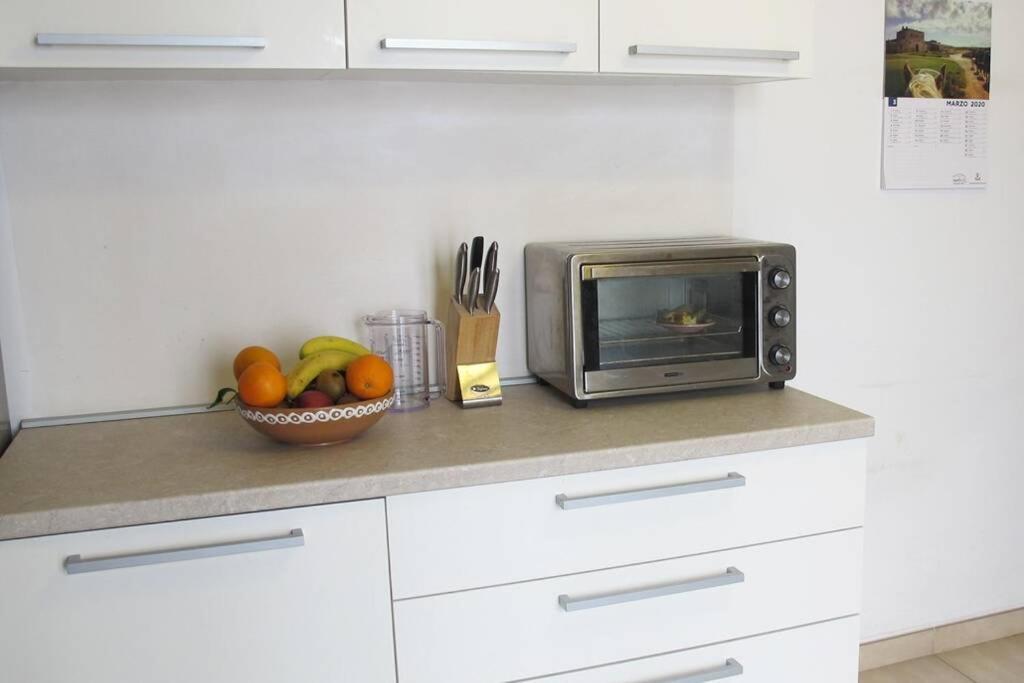 Casa Amelida Apartment Lecce Bagian luar foto
