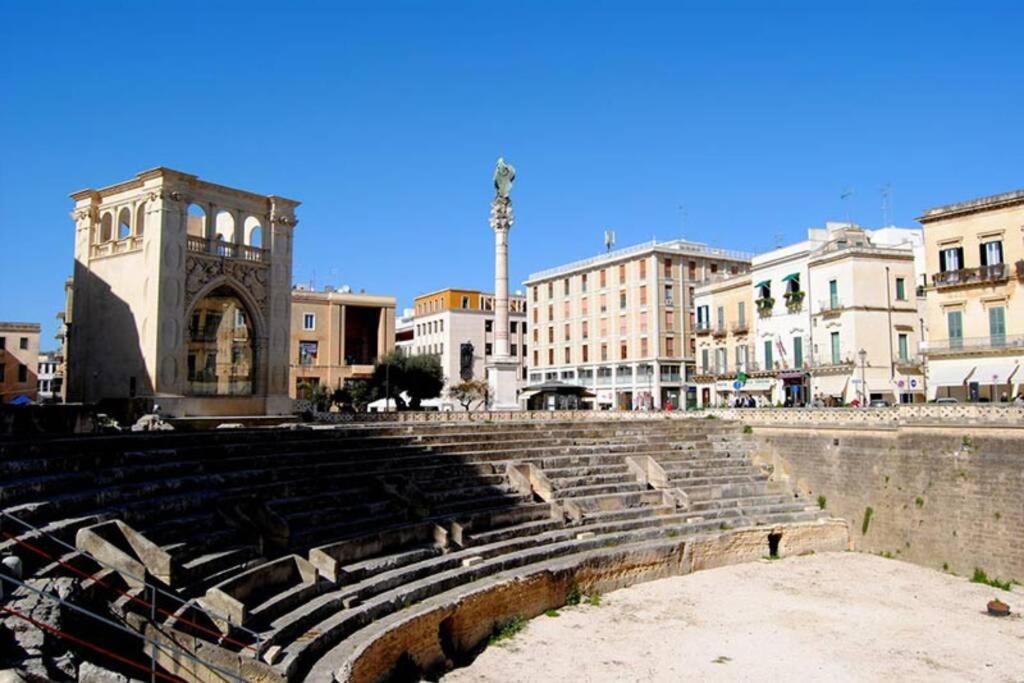 Casa Amelida Apartment Lecce Bagian luar foto