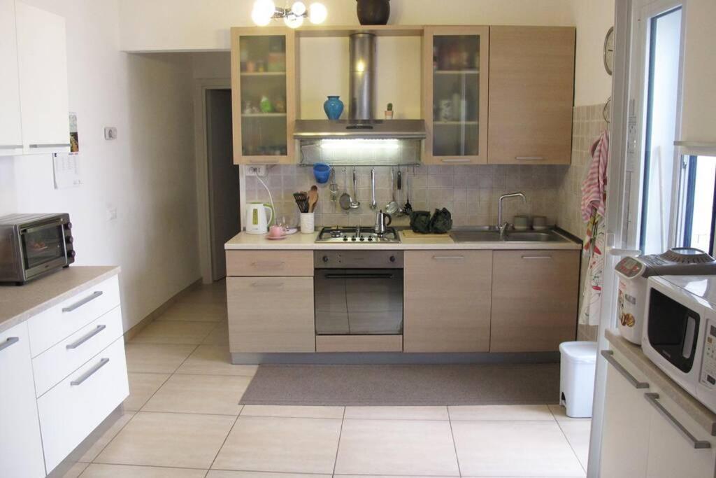 Casa Amelida Apartment Lecce Bagian luar foto